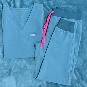 FIGS scrubs set in Hydrogreen